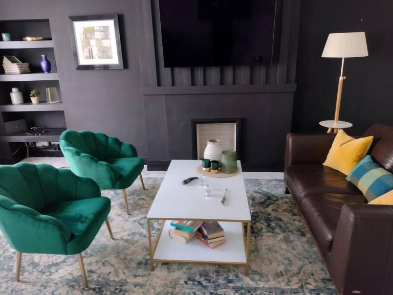 White Birds Townhouse in Sligo Town Center - B&B Sligo