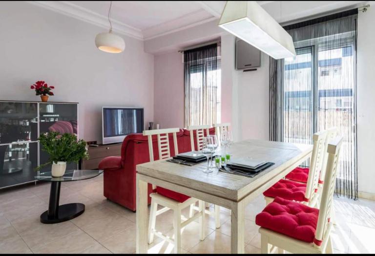 PRECIOSO APARTAMENTO EN EL BARRIO DE RUZAFA - Bed and Breakfast Valencia