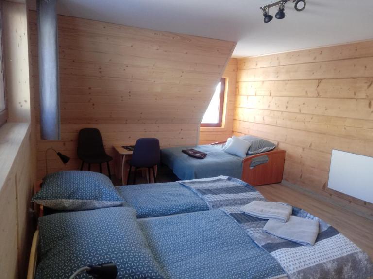 Miodowa Chata Pokoje Gościnne - B&B Bustryk
