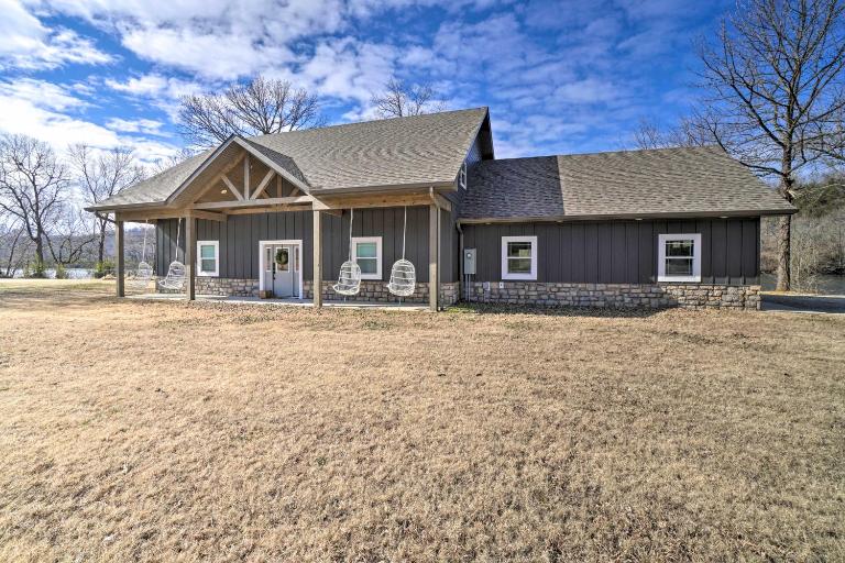 Idyllic Cotter Escape: Steps to White River! - B&B Cotter