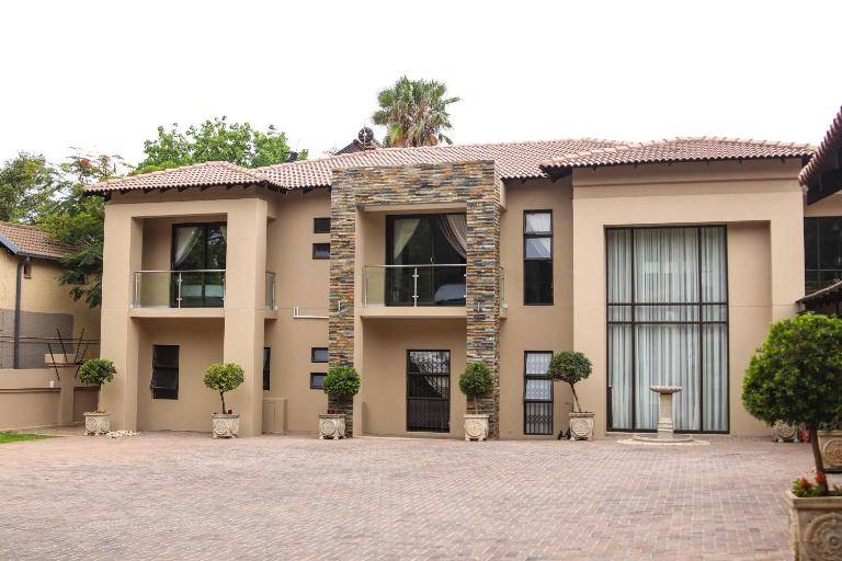 Letsatsing Lodge - B&B Rustenburg