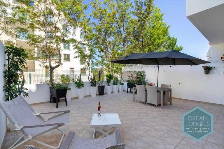 Terrace Miguel Torga - Dream Lodging - B&B Albufeira