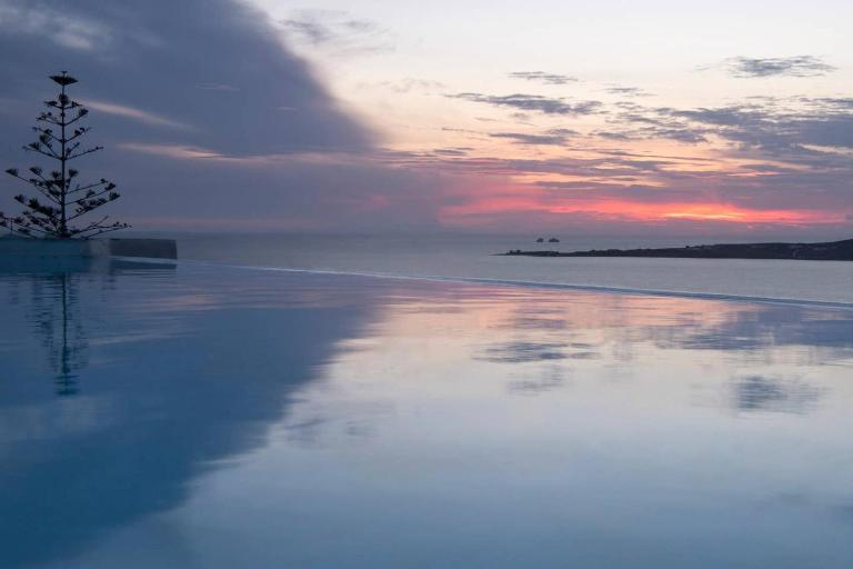 Orasea Villa with private pool - B&B Parikia