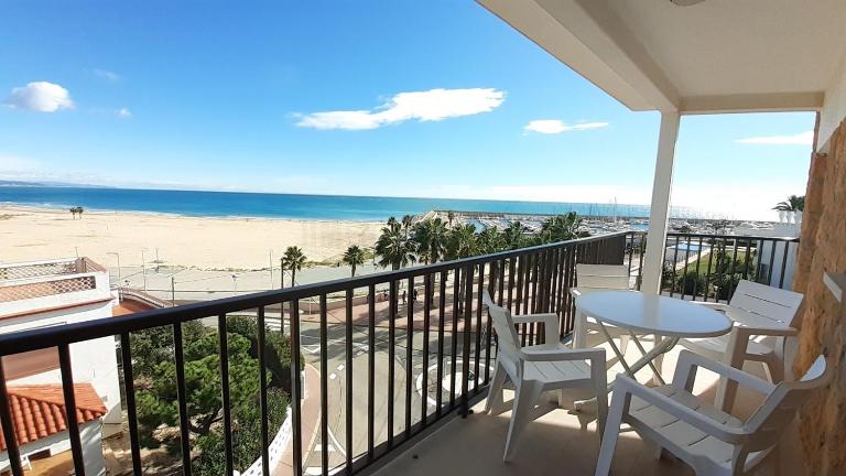 Apartamentos Dins Mar Apto. 11 - B&B Torredembarra