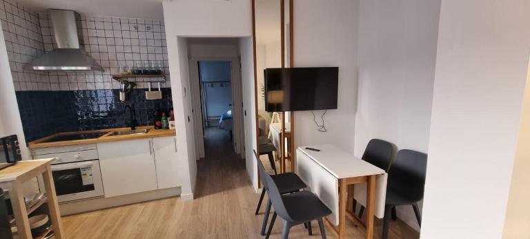 Allo Apartments Francos II Parking Centro 2 Habitaciones - Bed and Breakfast Jerez de la Frontera