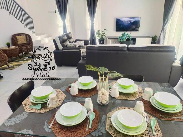 Sweet 16 Pelali Homestay Pengerang (Wifi/Netflix) - B&B Pengerang