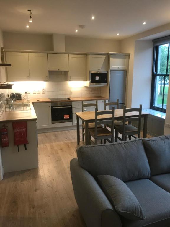 Eyre Luxury Apartment - B&B Galway
