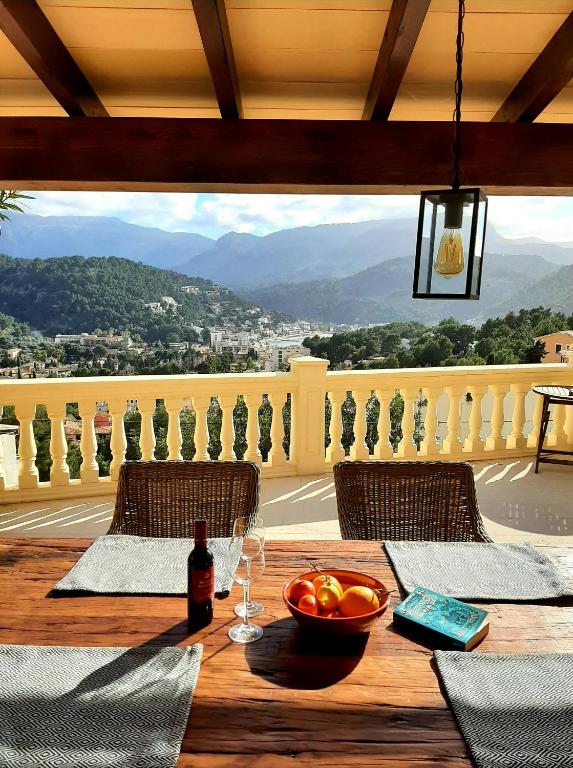 Casa Sol with private terrace, garden, pool, beautiful view - Bed and Breakfast Port de Sóller