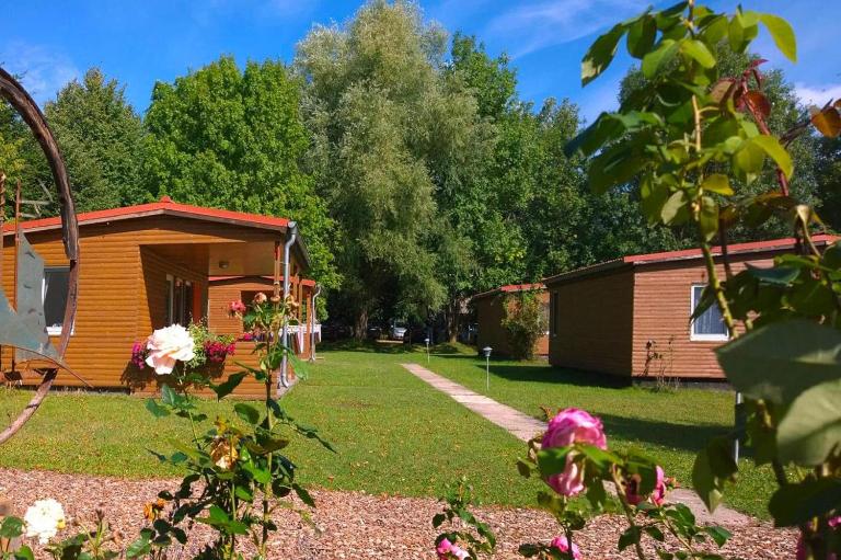 Ferienhaus am Achterwasser in Lütow - B&B Lütow
