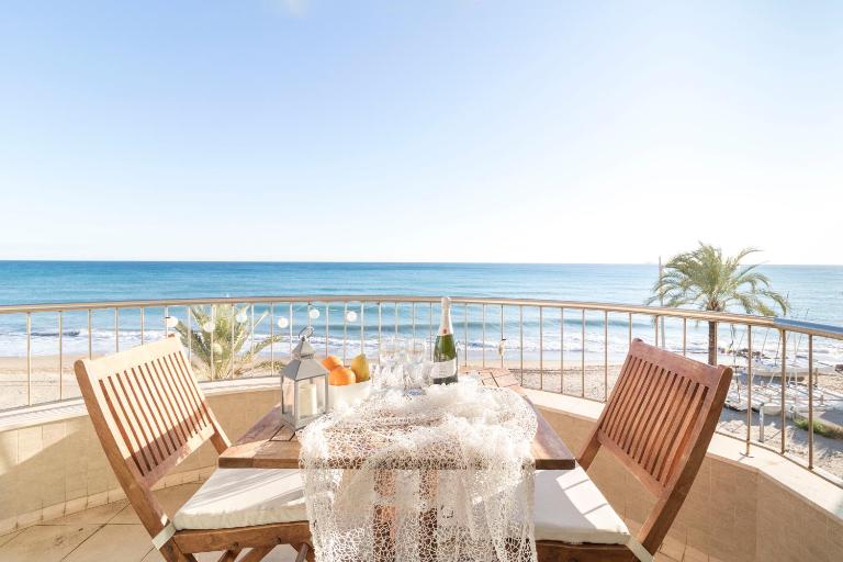 Respira, Mediterraneo 100% .Mandala apARTments - B&B Calafell