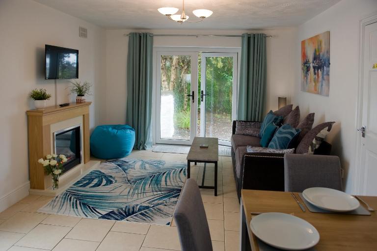 Mountain View Apartment - short drive to beaches - B&B Bryngwran