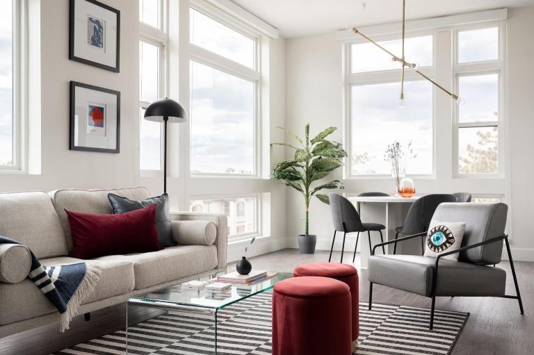 A Luxe Point of View - Pet-Friendly - Zuni Lofts - Bed and Breakfast Denver