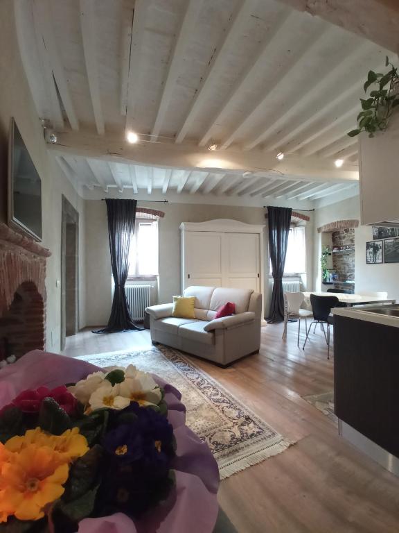 Appartamento Io e Te Cortona centro storico - seconda doccia su romantica corte - Chambres d'hôtes Cortone
