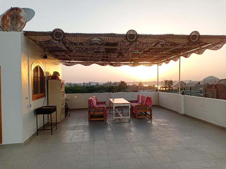 The Magic of Luxor private studio apartment on the rooftop - B&B Luxor