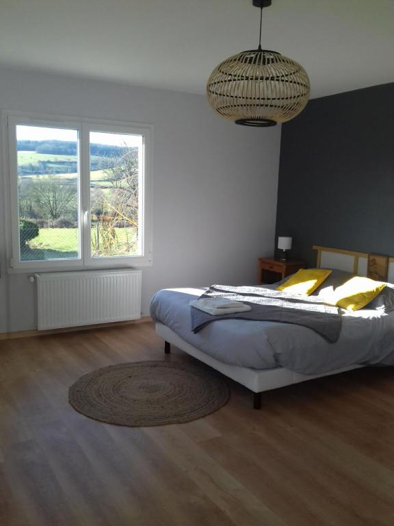 Agréable chambre meublée, vue sur la vallée de l'Auxois - B&B Villy-en-Auxois