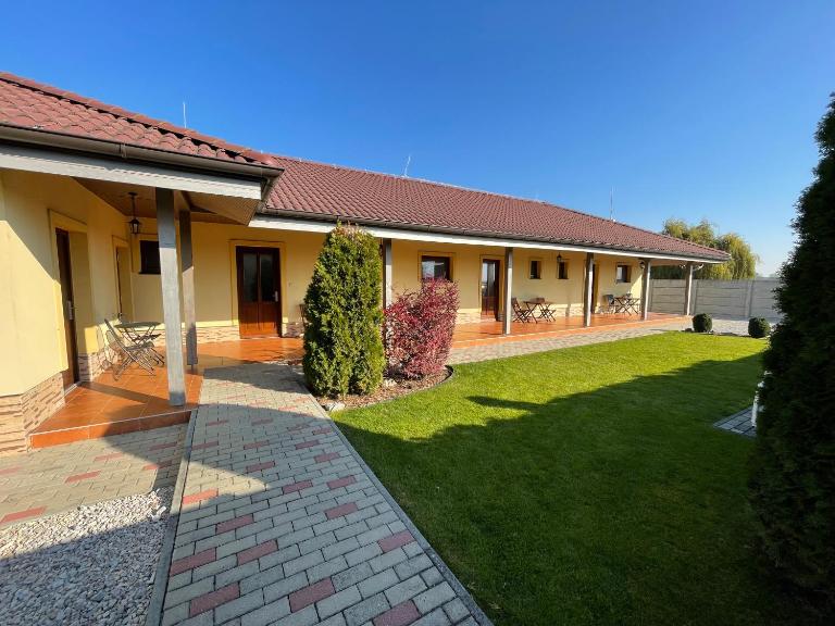 Apartmány Forró - Chambres d'hôtes Veľký Meder