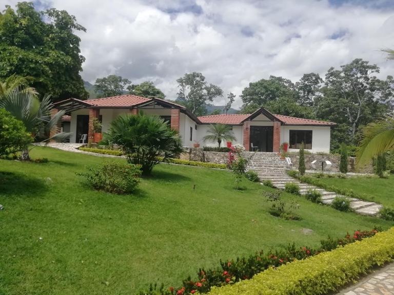 verde menta casa campestre - B&B Rivera