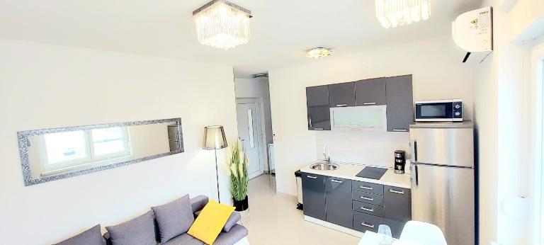 Apartment Seaside Mireja - B&B Kutleše