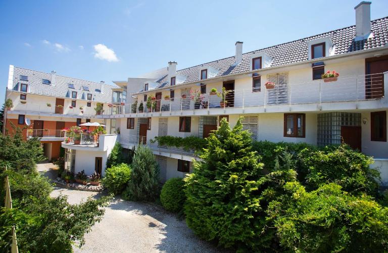 Feng Shui Wellness Apartmanház Hévíz - B&B Hévíz