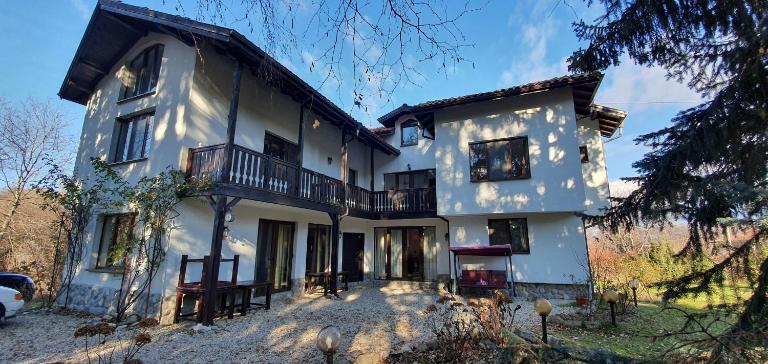 Guest House Ela - B&B Dolna Banya