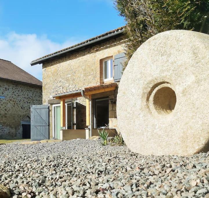 Beautiful 2 bed cottage with swimming pool - B&B Pageas