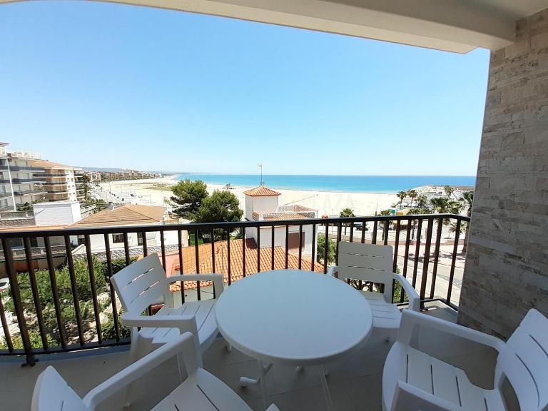 Apartamentos Dins Mar Apto. 10 - B&B Torredembarra