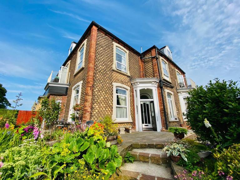 Fishtail House - Stylish Apartments minutes from the sea - Chambres d'hôtes Hornsea