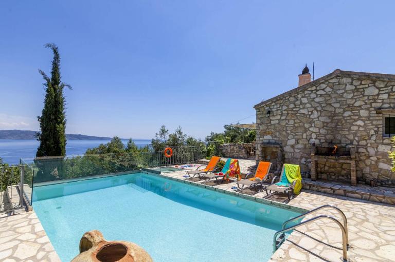 Scirocco & Folitsa Villas - B&B Agnítsini