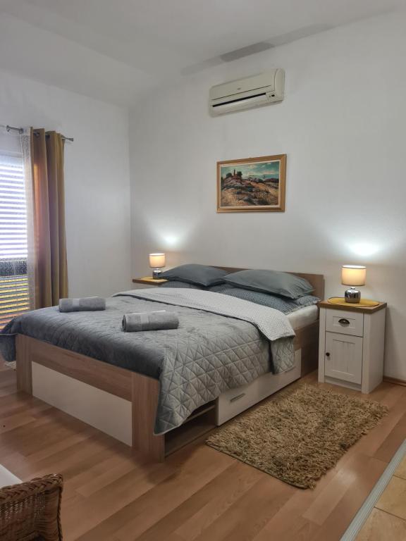 Apartments Marijan - Bed and Breakfast Orebić
