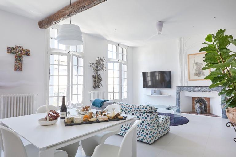 Beautiful Art Lovers Apartment - B&B Béziers