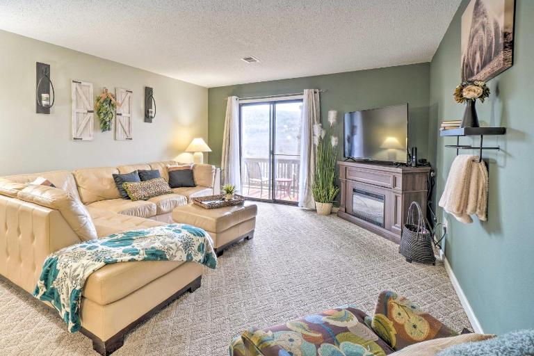 Resort Condo in Branson w/ Mountain & Lake Views! - B&B Branson
