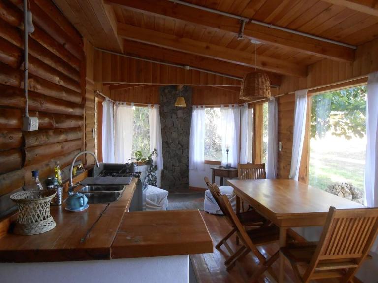 Cabaña La Confluencia, a metros del Río Quemquemtreu y del Río Azul - B&B Lago Puelo