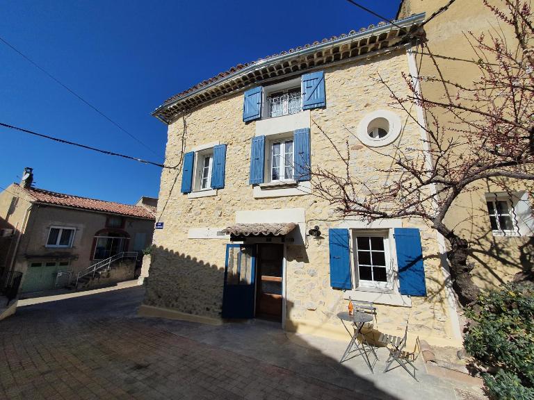 L'angélus, gîte de charme au coeur du vieux village de Sablet - B&B Sablet