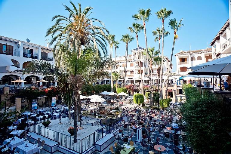 Apartment on the Plaza - B&B Alicante