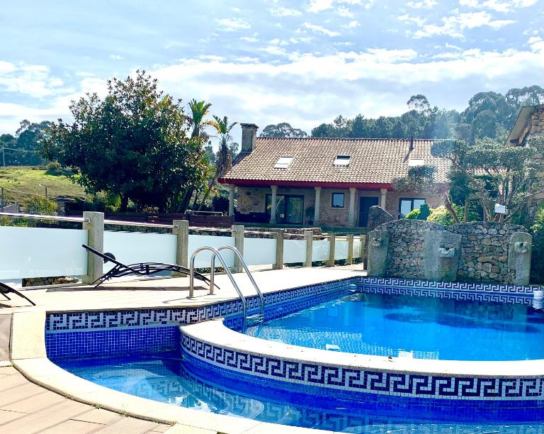 VILLA RAICES. Agradable casa con piscina - B&B Baiona