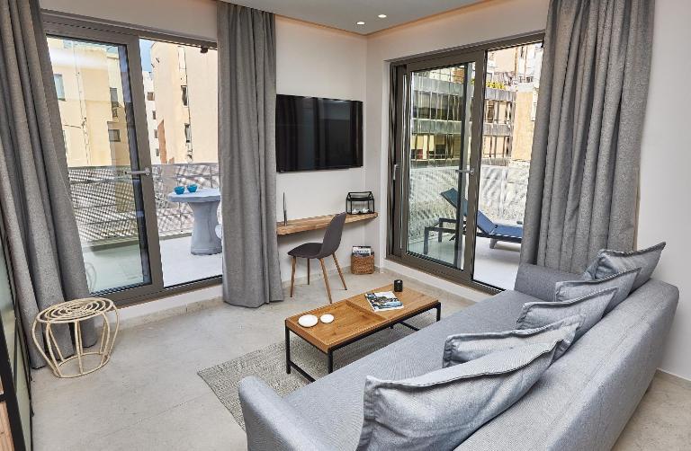 THE VAULT Brand New Loft in Athens Historic Center - B&B Atenas