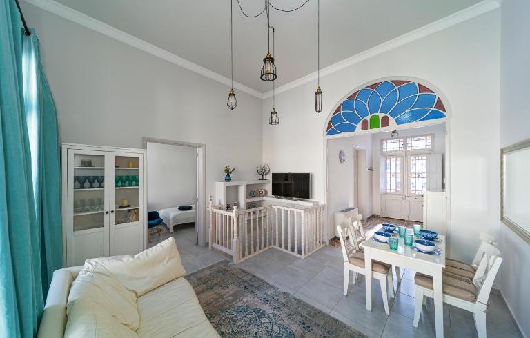 Beautiful Neoclassical House in Rhodes town - B&B Rhodes