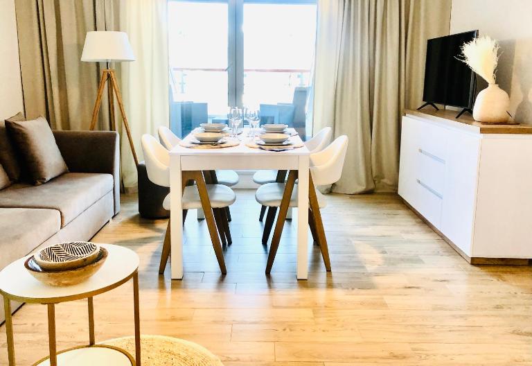 Syrenka apartament - B&B Darłowo