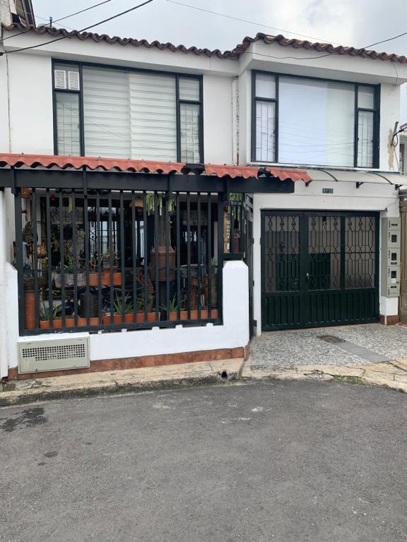 Bellísimo apartamento cerca del C.C Titán Plaza - Ferienwohnung Bogotá