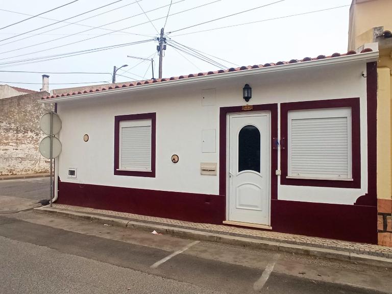 Casa das Festas - B&B Golegã