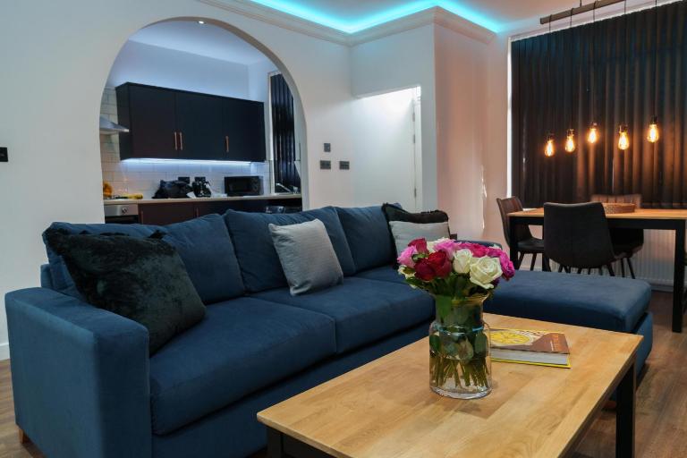 Kitchener House - Bed and Breakfast Leeds