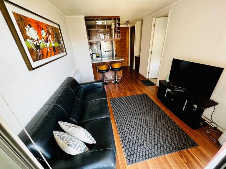 Parque Bustamante, Metro Irarrázaval, Free Parking - B&B Santiago