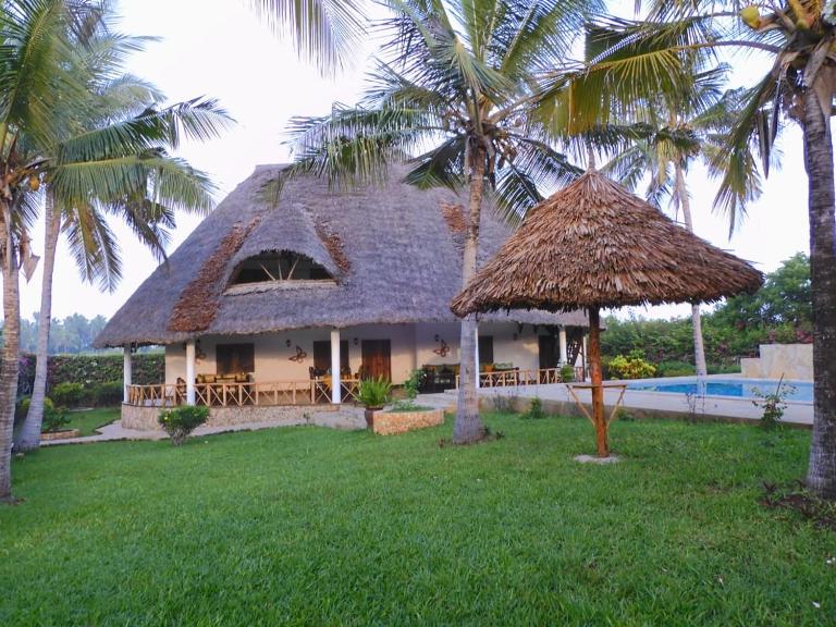 Queen K Cottages Watamu At Chrystal Homes - B&B Watamu