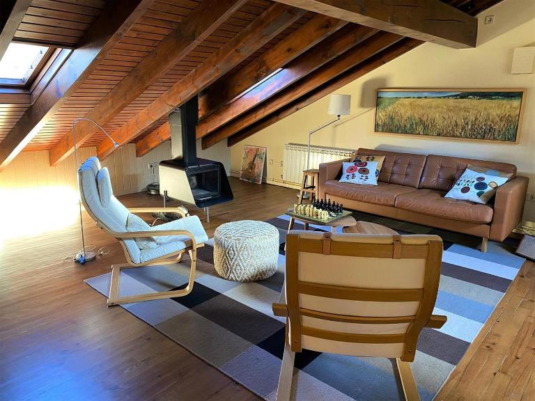 Espléndida casa en el centro de Llivia con piscina - Bed and Breakfast Llívia