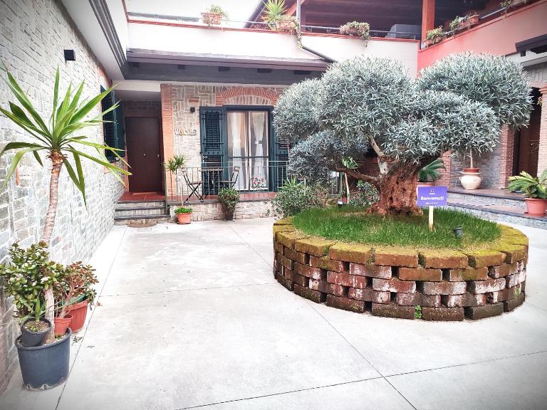Midway House Italy Apartment - Ferienwohnung Sant'Egidio del Monte Albino