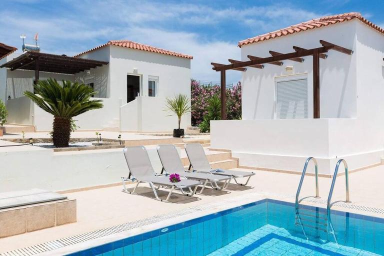 Grey House - B&B Chorafakia
