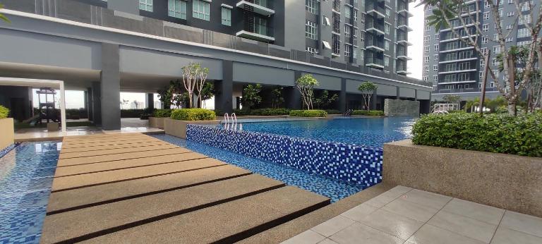 Bukit Rimau Instagrammable 2 Bedroom Apartment With Pool View up to 5 PAX - Ferienwohnung Shah Alam