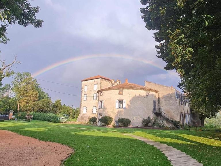Tour du Château de Gondole - B&B Le Cendre