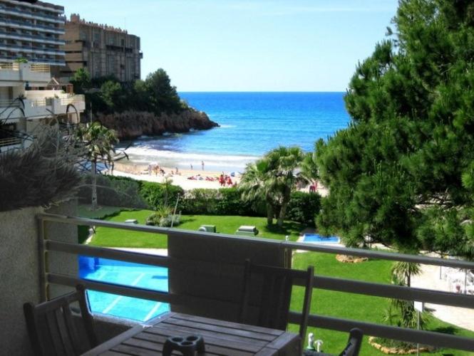 Apartamento Playamero deluxe playa Capellans frente al mar - Bed and Breakfast Salou