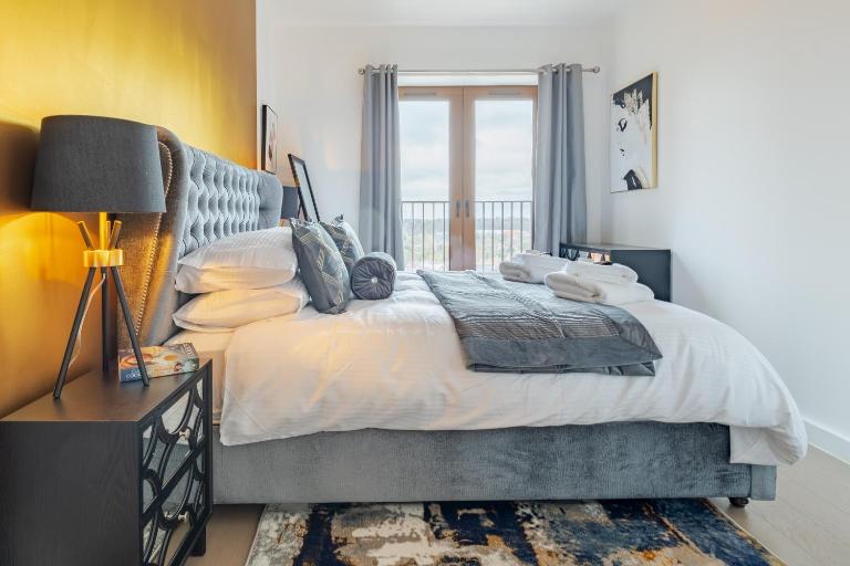 LillyRose Serviced Apartments - St Albans City Centre, Parking - B&B St Albans